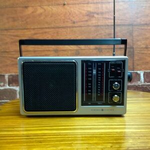 GE AM/FM Radio